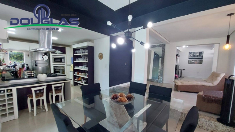 Imagem Casa com 3 Quartos à Venda, 341 m² em Tarumã - Viamão Imagem Casa com 3 Quartos à Venda, 341 m² em Tarumã - Viamão
