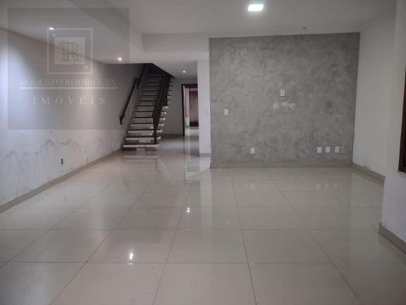 Imagem Casa com 3 Quartos à Venda, 255 m² em Sapiranga - Fortaleza Imagem Casa com 3 Quartos à Venda, 255 m² em Sapiranga - Fortaleza