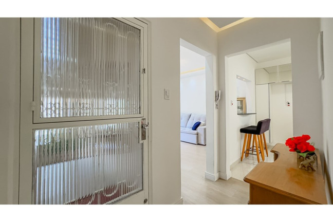 Imagem Imóvel com 2 Quartos à Venda, 66 m² em Petrópolis - Porto Alegre Imagem Imóvel com 2 Quartos à Venda, 66 m² em Petrópolis - Porto Alegre