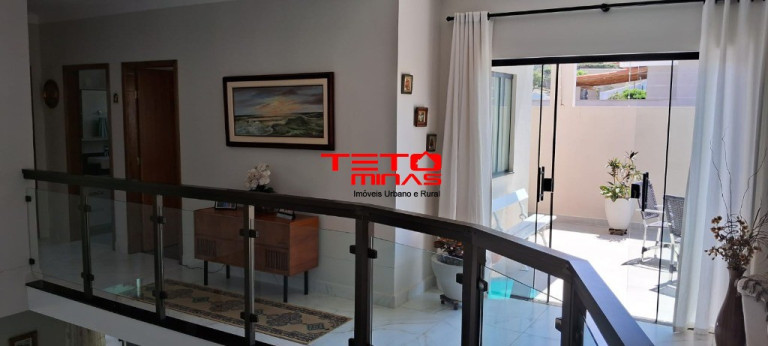 Imagem Casa com 3 Quartos à Venda, 270 m² em São Mateus - São Lourenço Imagem Casa com 3 Quartos à Venda, 270 m² em São Mateus - São Lourenço