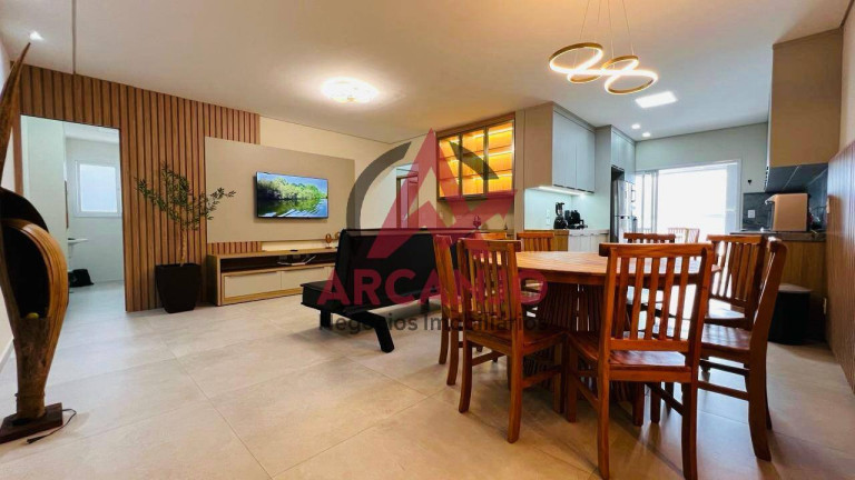 Apartamento com 3 Quartos à Venda, 108 m² em Centro - Ubatuba