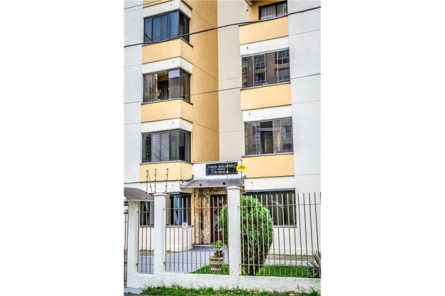 Imóvel com 2 Quartos à Venda,  em Sarandi - Porto Alegre