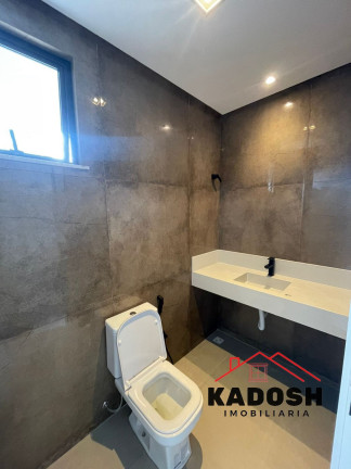 Imagem Casa com 3 Quartos à Venda, 253 m² em Registro - Feira De Santana