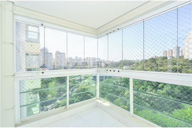 Imagem Imóvel com 3 Quartos à Venda,  em Panamby - São Paulo