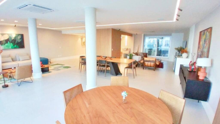 Imagem Apartamento com 5 Quartos à Venda, em Ipanema - Rio De Janeiro Imagem Apartamento com 5 Quartos à Venda, em Ipanema - Rio De Janeiro