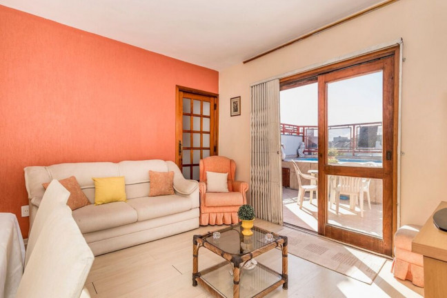 Imagem Imóvel com 3 Quartos à Venda, 157 m² em Jardim Itu - Porto Alegre Imagem Imóvel com 3 Quartos à Venda, 157 m² em Jardim Itu - Porto Alegre