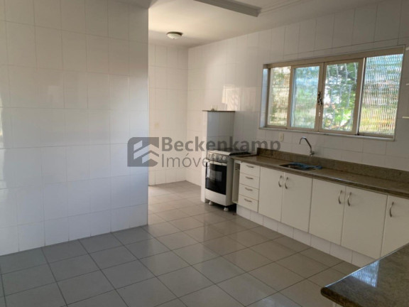 Imagem Casa com 3 Quartos à Venda, em Jardim Amália - Volta Redonda Imagem Casa com 3 Quartos à Venda, em Jardim Amália - Volta Redonda
