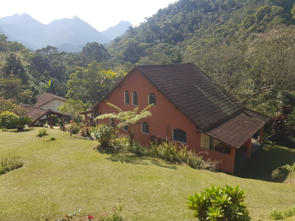 Imagem Casa com 3 Quartos à Venda, 210 m² em Vargem Grande - Teresópolis
