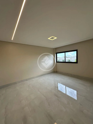 Imagem Casa com 5 Quartos à Venda, 400 m² em Condomínio Portal Do Sol Golfe Green - Goiânia Imagem Casa com 5 Quartos à Venda, 400 m² em Condomínio Portal Do Sol Golfe Green - Goiânia