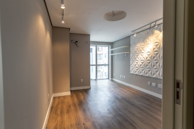 Imagem Sala Comercial à Venda, 28 m² em Chácara Das Pedras - Porto Alegre Imagem Sala Comercial à Venda, 28 m² em Chácara Das Pedras - Porto Alegre