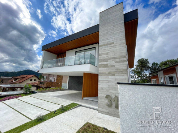 Imagem Casa com 4 Quartos à Venda, 330 m² em Várzea - Teresópolis
