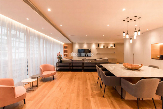 Apartamento com 4 Quartos à Venda, 240 m² em Jardim América - São Paulo