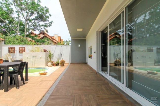 Imagem Casa com 3 Quartos à Venda, 290 m² em Guarujá - Porto Alegre