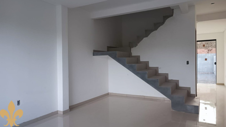 Imagem Sobrado com 2 Quartos à Venda, 92 m² em Sertão Do Maruim - São José Imagem Sobrado com 2 Quartos à Venda, 92 m² em Sertão Do Maruim - São José