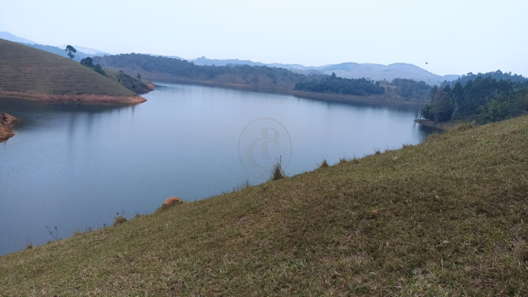 Imagem Chácara com 1 Quarto à Venda, 100 m² em Macaco - Paraibuna Imagem Chácara com 1 Quarto à Venda, 100 m² em Macaco - Paraibuna