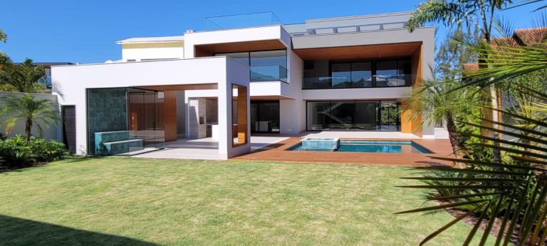 Imagem Casa com 5 Quartos à Venda, 1.412 m² em Barra Da Tijuca - Rio De Janeiro Imagem Casa com 5 Quartos à Venda, 1.412 m² em Barra Da Tijuca - Rio De Janeiro
