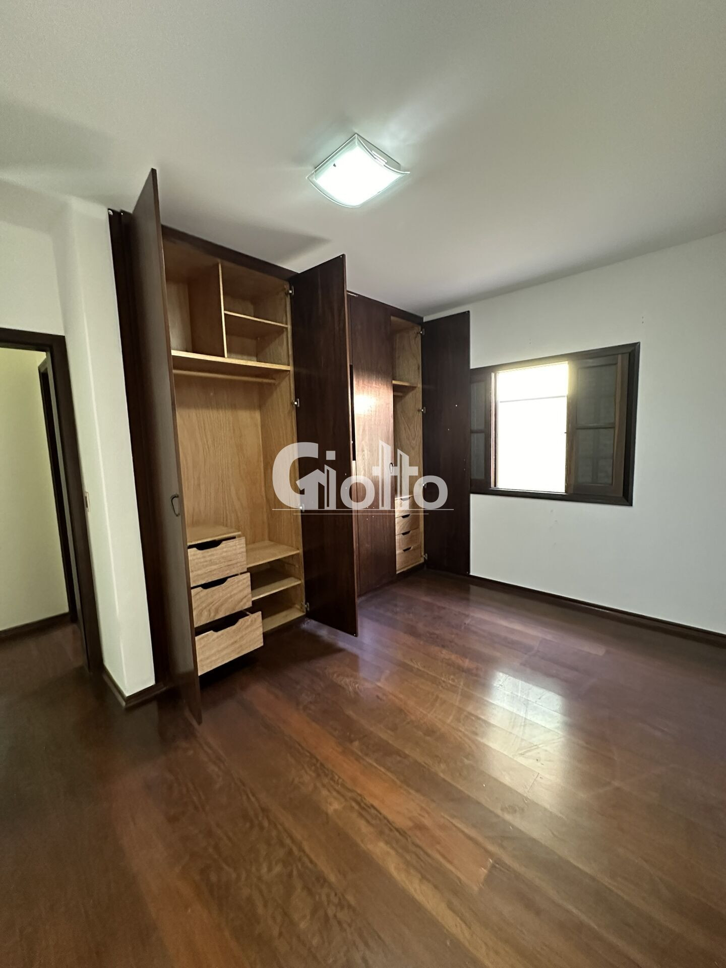 Imagem Casa com 3 Quartos à Venda, 294 m² em Vila Oliveira - Mogi Das Cruzes