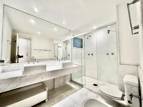 Imagem Apartamento com 3 Quartos para Alugar, 235 m² em Vila Nova Conceição - São Paulo