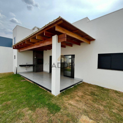 Imagem Casa com 3 Quartos à Venda, 405 m² em Green Park - Sorriso