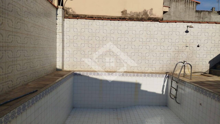 Imagem Casa com 3 Quartos à Venda, 297 m² em Campo Grande - Rio De Janeiro