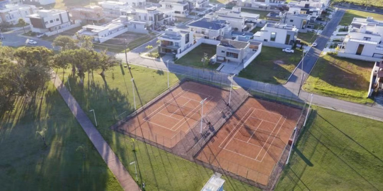 Imagem Casa com 4 Quartos à Venda, 231 m² em Santa Regina - Camboriú Imagem Casa com 4 Quartos à Venda, 231 m² em Santa Regina - Camboriú