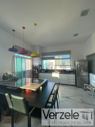 Imagem Apartamento com 4 Quartos à Venda, 280 m² em Centro - Balneário Camboriú Imagem Apartamento com 4 Quartos à Venda, 280 m² em Centro - Balneário Camboriú