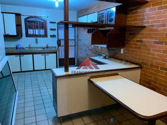 Imagem Casa com 5 Quartos à Venda, 400 m² em Centro - São Gonçalo Imagem Casa com 5 Quartos à Venda, 400 m² em Centro - São Gonçalo