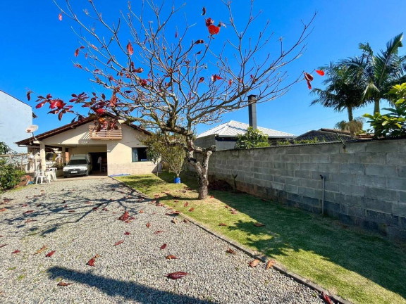 Imagem Casa com 4 Quartos à Venda, 100 m² em Salinas - Balneário Barra Do Sul Imagem Casa com 4 Quartos à Venda, 100 m² em Salinas - Balneário Barra Do Sul