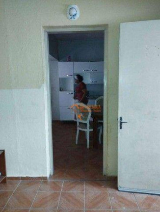 Imagem Sobrado com 8 Quartos à Venda, 402 m² em Vila Barros - Guarulhos Imagem Sobrado com 8 Quartos à Venda, 402 m² em Vila Barros - Guarulhos