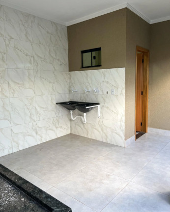 Imagem Casa com 2 Quartos à Venda, 85 m² em Barcelos - Trindade