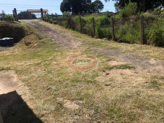 Imagem Casa com 2 Quartos à Venda, 167 m² em Centro - Serra Negra Imagem Casa com 2 Quartos à Venda, 167 m² em Centro - Serra Negra