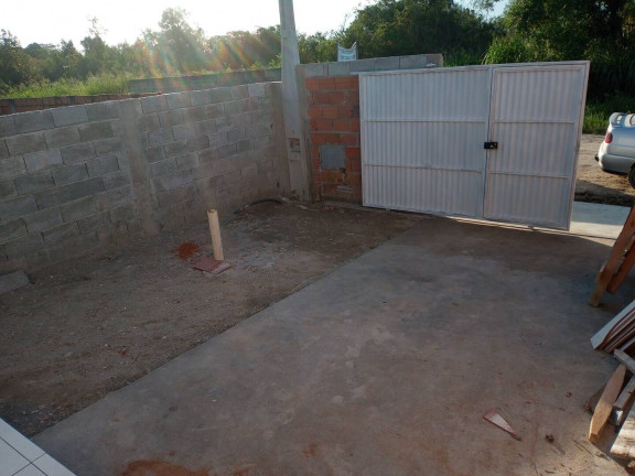 Casa com 2 Quartos à Venda, 180 m² em Golfinho - Caraguatatuba