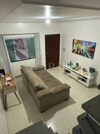 Sobrado com 2 Quartos à Venda, 90 m² em Rio Pequeno - Camboriú