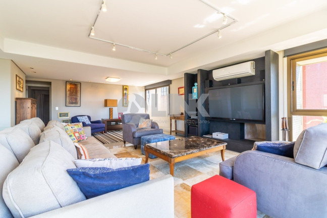 Imagem Apartamento com 3 Quartos à Venda, 204 m² em Mont Serrat - Porto Alegre Imagem Apartamento com 3 Quartos à Venda, 204 m² em Mont Serrat - Porto Alegre
