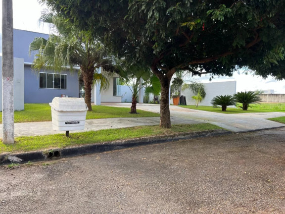 Imagem Casa com 3 Quartos à Venda, 238 m² em Setor Industrial - Sinop