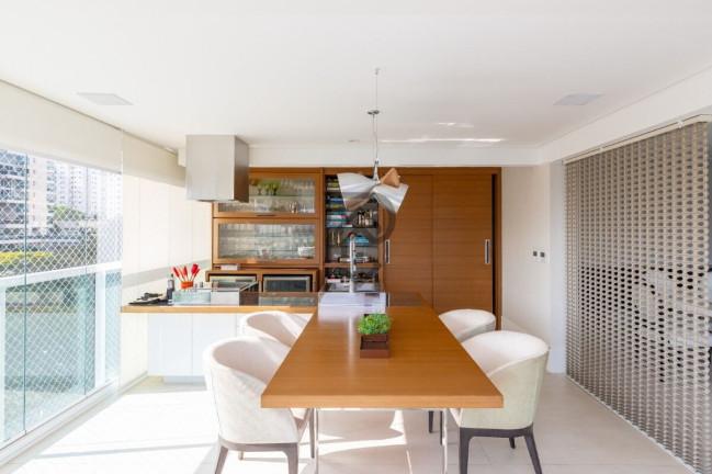 Imagem Apartamento com 4 Quartos à Venda, 251 m² em Campo Belo - São Paulo