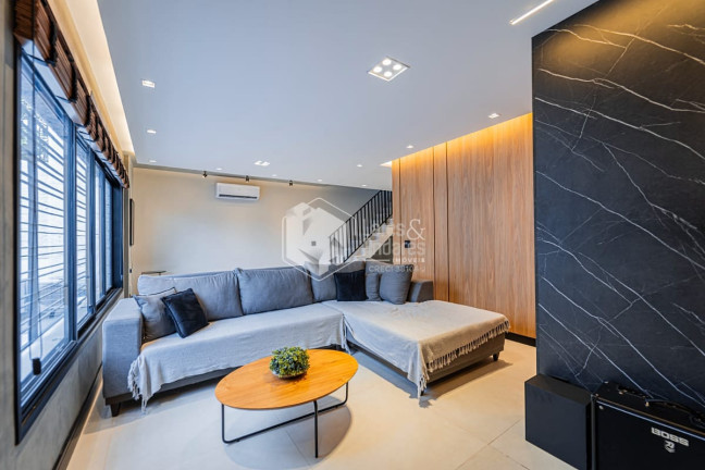 Casa com 4 Quartos à Venda, 200 m² em Indianópolis - São Paulo
