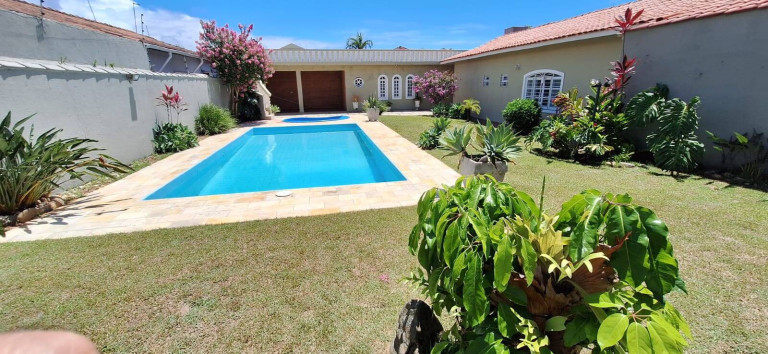 Imagem Casa com 4 Quartos à Venda, 528 m² em São João Batista - Peruíbe Imagem Casa com 4 Quartos à Venda, 528 m² em São João Batista - Peruíbe