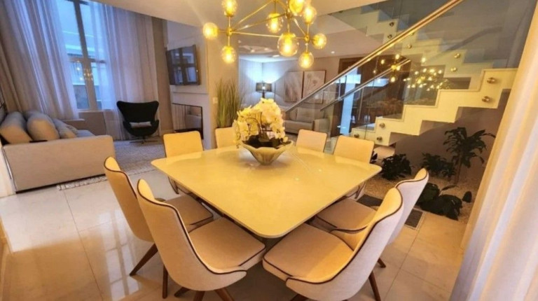 Imagem Casa com 3 Quartos à Venda, 263 m² em Pinheirinho - Curitiba