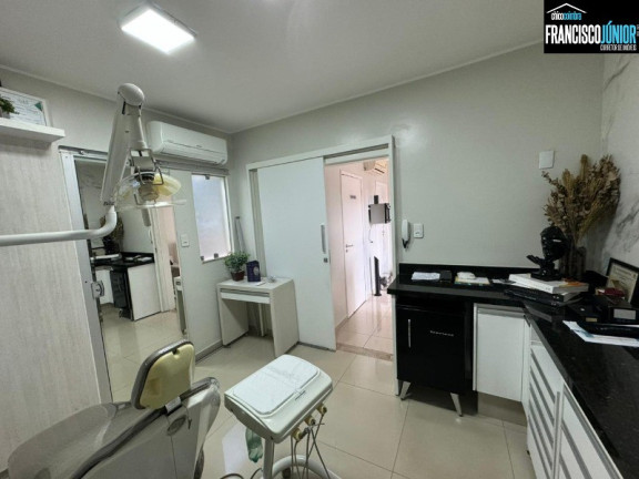 Imagem Imóvel com 4 Quartos à Venda, 450 m² em Setor Coimbra - Goiânia Imagem Imóvel com 4 Quartos à Venda, 450 m² em Setor Coimbra - Goiânia
