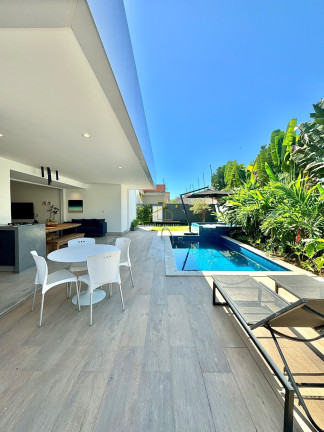 Casa com 3 Quartos à Venda, 470 m² em Alphaville Jacuhy - Serra
