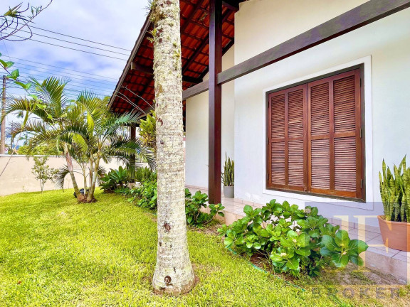 Imagem Casa com 3 Quartos à Venda, 300 m² em Canasvieiras - Florianópolis Imagem Casa com 3 Quartos à Venda, 300 m² em Canasvieiras - Florianópolis