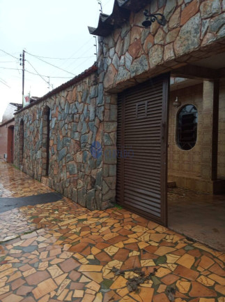 Casa com 5 Quartos à Venda, 420 m² em Parque Iracema - Anápolis