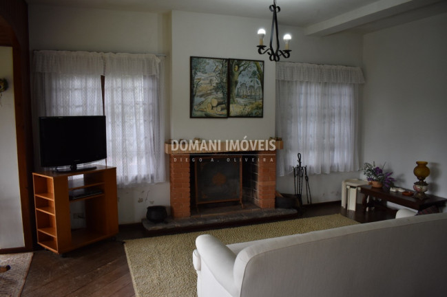 Imagem Casa com 4 Quartos à Venda, 248 m² em Região Do Alto Do Capivari - Campos Do Jordão Imagem Casa com 4 Quartos à Venda, 248 m² em Região Do Alto Do Capivari - Campos Do Jordão