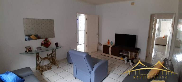 Imagem Casa com 4 Quartos à Venda, 250 m² em Lagoa Nova - Natal Imagem Casa com 4 Quartos à Venda, 250 m² em Lagoa Nova - Natal
