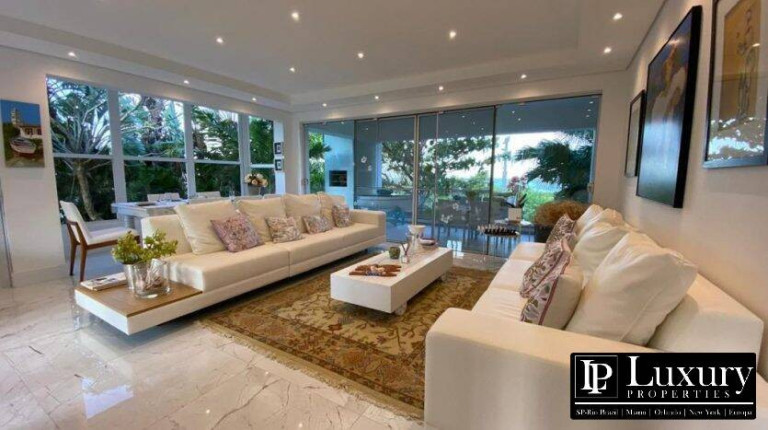 Imagem Casa com 7 Quartos à Venda, em Praia Brava - Florianópolis Imagem Casa com 7 Quartos à Venda, em Praia Brava - Florianópolis