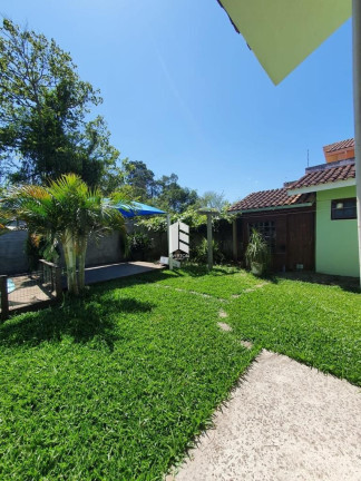 Imagem Casa com 3 Quartos à Venda, 180 m² em Camobi - Santa Maria