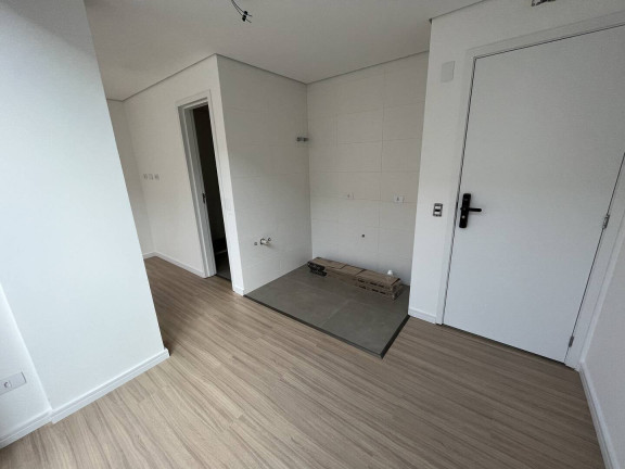 Imagem Kitnet com 1 Quarto à Venda, 32 m² em água Verde - Curitiba