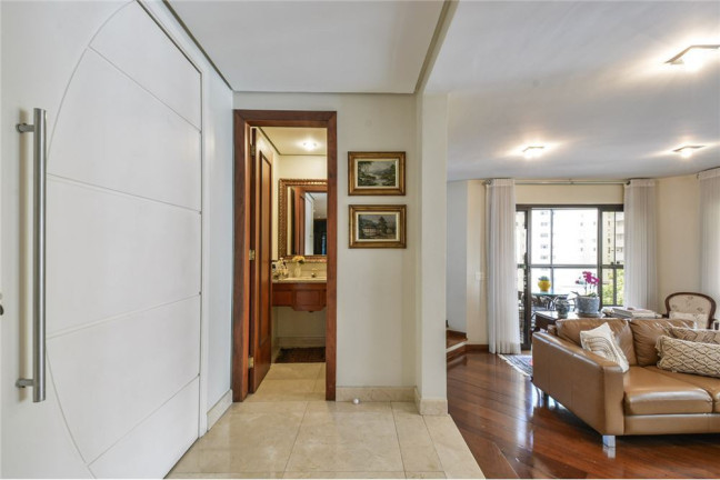 Imagem Apartamento com 3 Quartos à Venda, 193 m² em Moema - São Paulo Imagem Apartamento com 3 Quartos à Venda, 193 m² em Moema - São Paulo