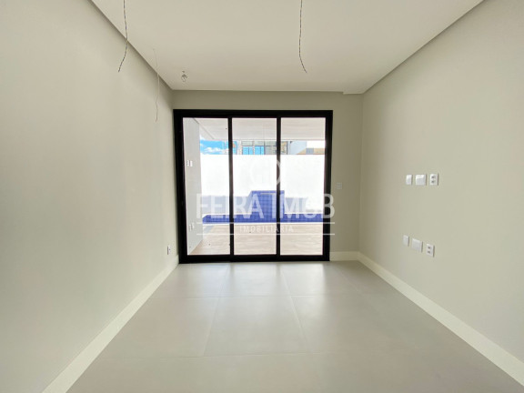 Imagem Casa com 3 Quartos à Venda, 235 m² em Papagaio - Feira De Santana Imagem Casa com 3 Quartos à Venda, 235 m² em Papagaio - Feira De Santana